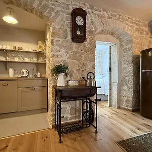 Apartment Di Piazza